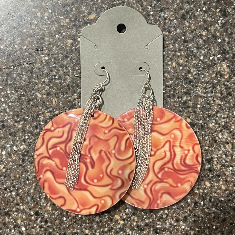 Shell necklace and earring set